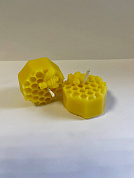 Свеча "Мини сота с пчелой" (восковая) от магазина пчеловодства Lyson.by